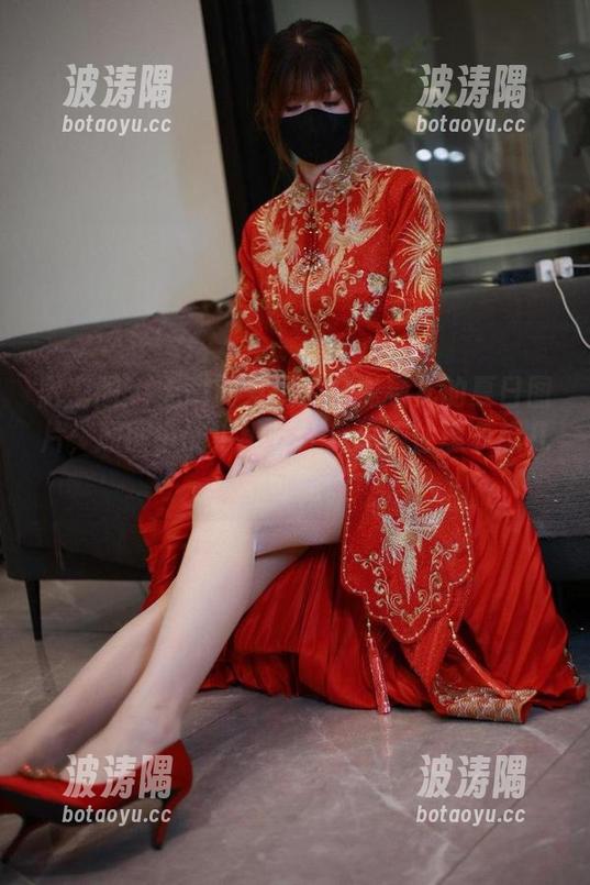 微密圈 - 无意间发现的白龙猫女的夏日图片，原图中的小细节让我忍不住想多想几种可能。