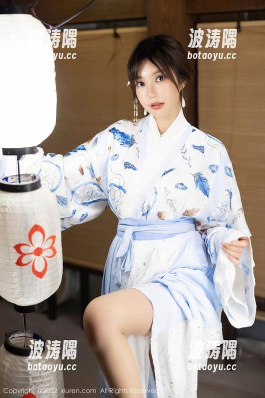 秀人网 - 定制图集里美腿如林，南乔的每一条腿都在悄悄告诉我：你该注意护肤了。