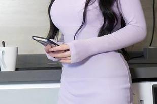 秀人网 – 萍水相逢，吴思晚的自拍写真，套图里藏着些小调皮。