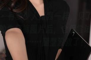 秀人网 – 有多少人跟我一样，见了夏晓Maggy的牛仔裤图片后，仓促尝试裤子结果发现……腿型没救了！