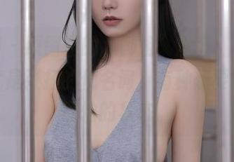 秀人网 – 原图里的“御姐”风范，灿宝这俩字就是张扬的代名词，有种想要靠近又害怕的状态。