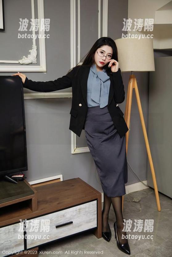 秀人网 - 芈琳娜的女友写真集：是我们都想拥有的那种吗？