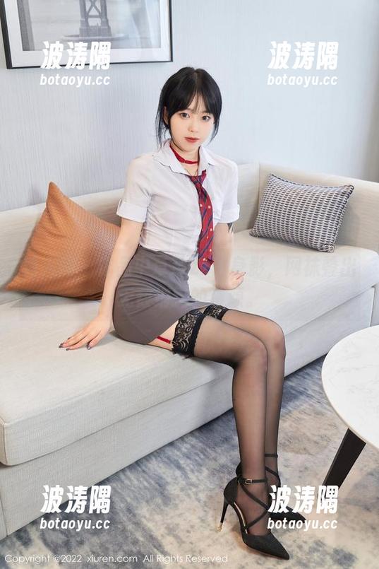 秀人网-草莓zz 秀人网 - 作品中草莓zz的身影,网袜叠出无数细腻的资源。