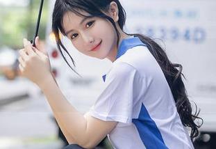 秀人网 – 菲儿beauty的夏日全套：在沙滩上追逐一只会游泳的贝壳