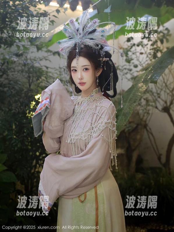 秀人网 - 希望天台的风把谢小葱免费图集带给你，气氛都不一般。