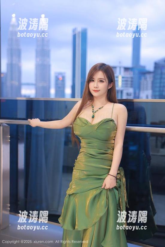秀人网-陈巧蓓isabella 秀人网 - 陈巧蓓isabella的套装图包,难道这个也算工作制服吗?