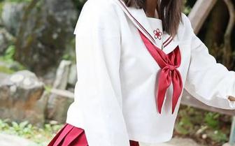 美媛馆 – Ellie艾栗栗，这校服图集叛逆又有趣，真有种要打破常规的冲动。