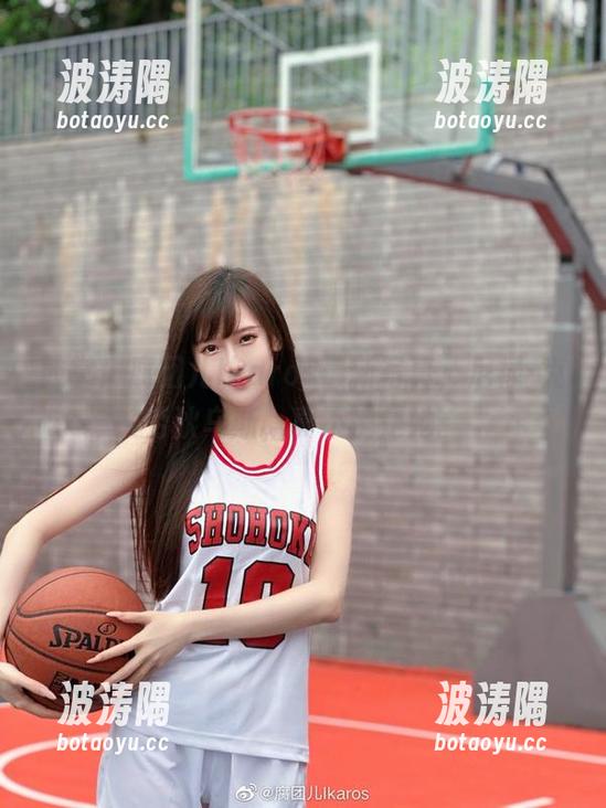 鼓掌！腐团儿Ikaros最新写真，尼禄·克劳狄乌斯，真不愧是她。