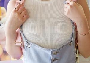 蜜桃社 – 打球的冰露：全套棉袜写真，大家能把目光移开吗？