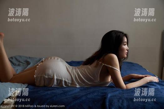 蜜桃社 - 当咕噜Sweet遇上JK：写真里的青春乱撞
