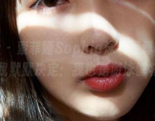蜜桃社 – 索菲娅Sophia泳装写真，观看的我默默决定：我也是游泳健将！