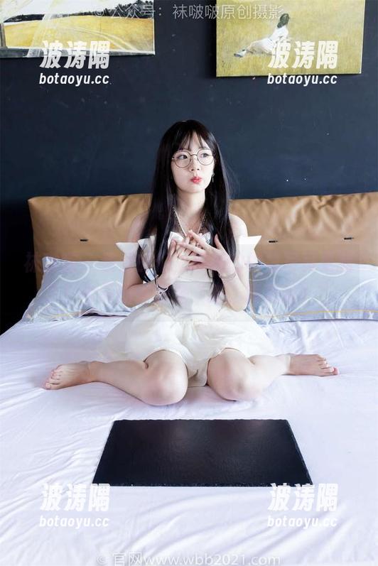 袜啵啵 - 亲爱的们，熊熊的棉袜写真更新了！今天的主题是“脏，算我输！”