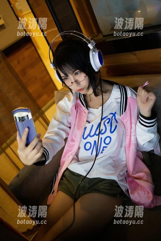 逐月Su的天使精选：有点奇葩的作品集，来一剂快乐的强心针！
