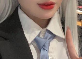 阿九从不咕咕真有一手，竞泳视频剪辑的高清美图不输给大片。