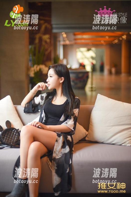 青豆客 - Abby王乔恩的修女图册：学会不正经也很重要！