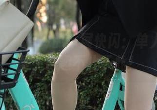 魔镜街拍 – 玲玲的车展快闪：单人街拍套图，乐趣不止于此！